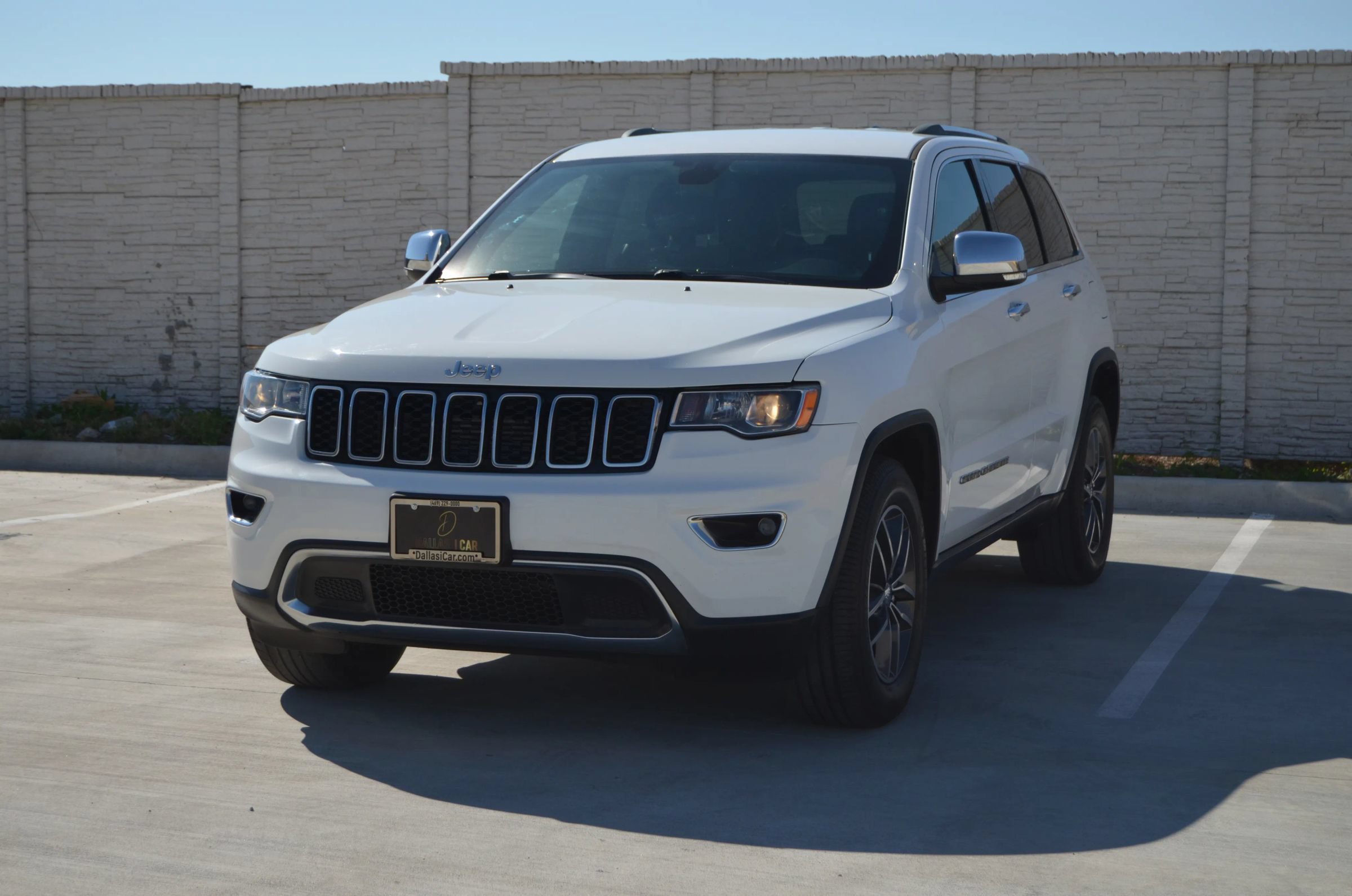 Used 2018 Jeep Grand Cherokee Limited RWD image 3