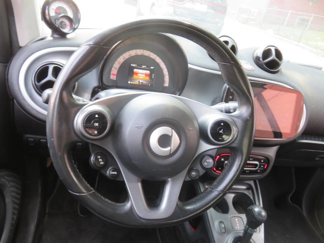 Used 2016 smart fortwo Prime image 14