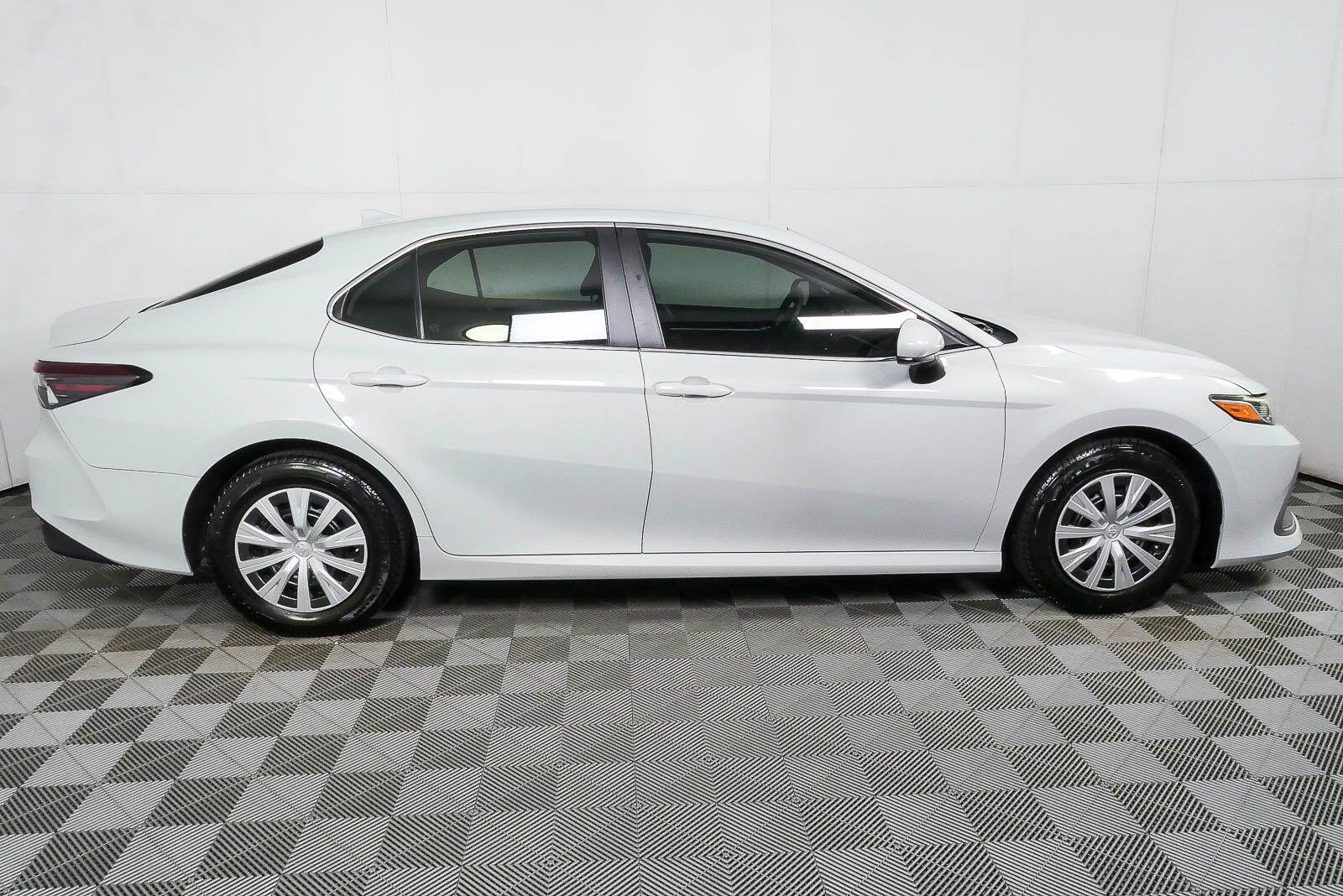 Used 2024 Toyota Camry LE FWD image 2