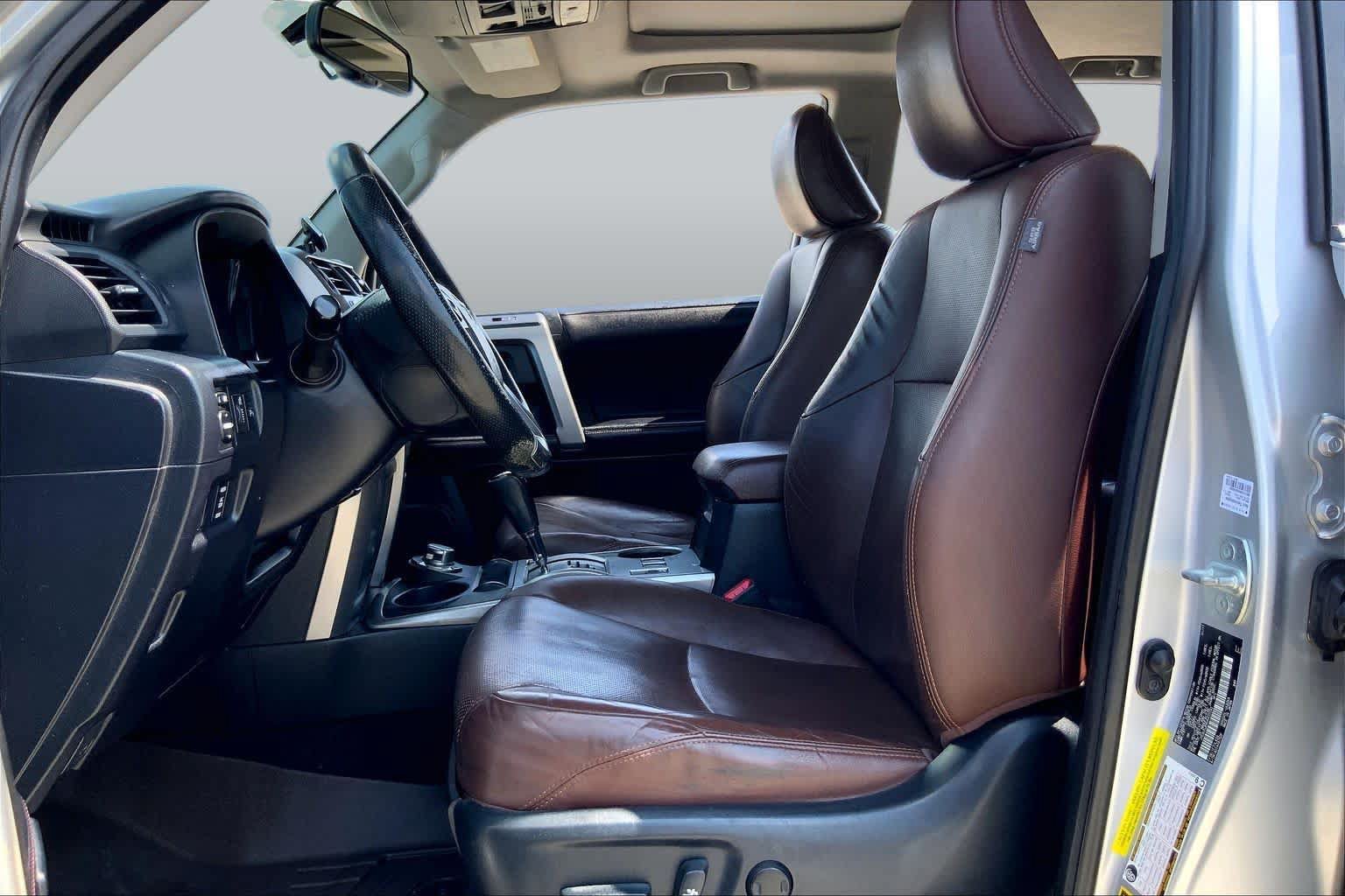 Used 2017 Toyota 4Runner Limited AWD/4WD image 8