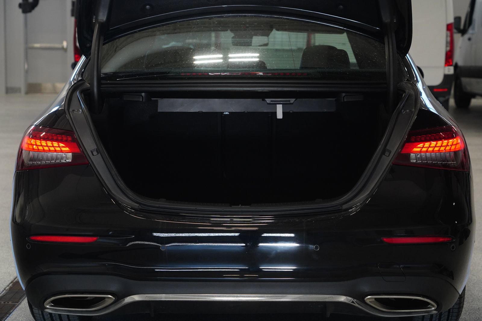 Certified 2022 Mercedes-Benz E 350 4MATIC Sedan image 31