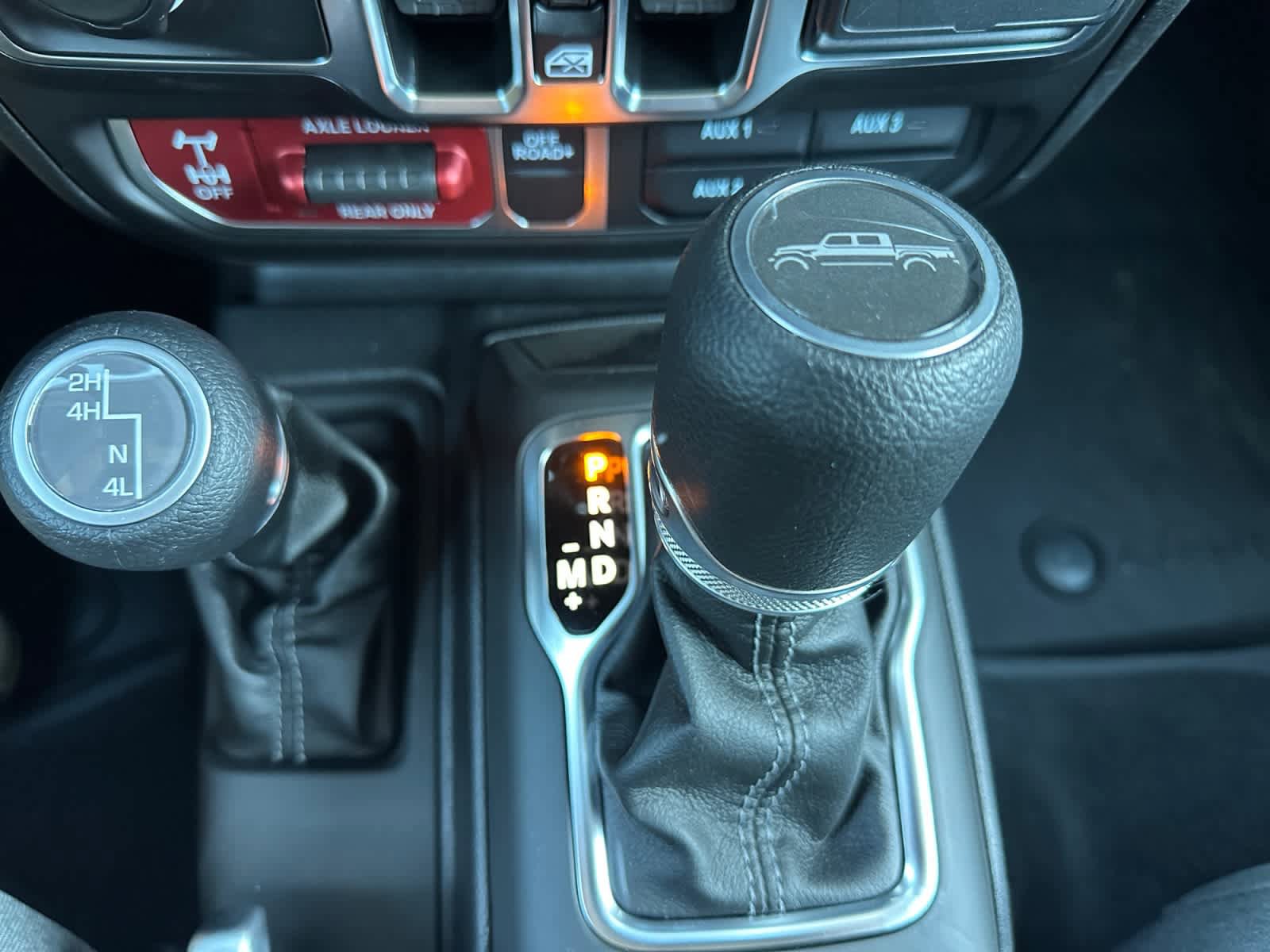 New 2025 Jeep Gladiator Sport AWD/4WD image 26