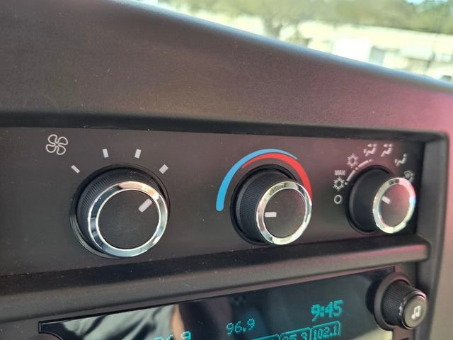 Used 2021 Chevrolet Express 2500 w/ Driver Convenience Package image 23