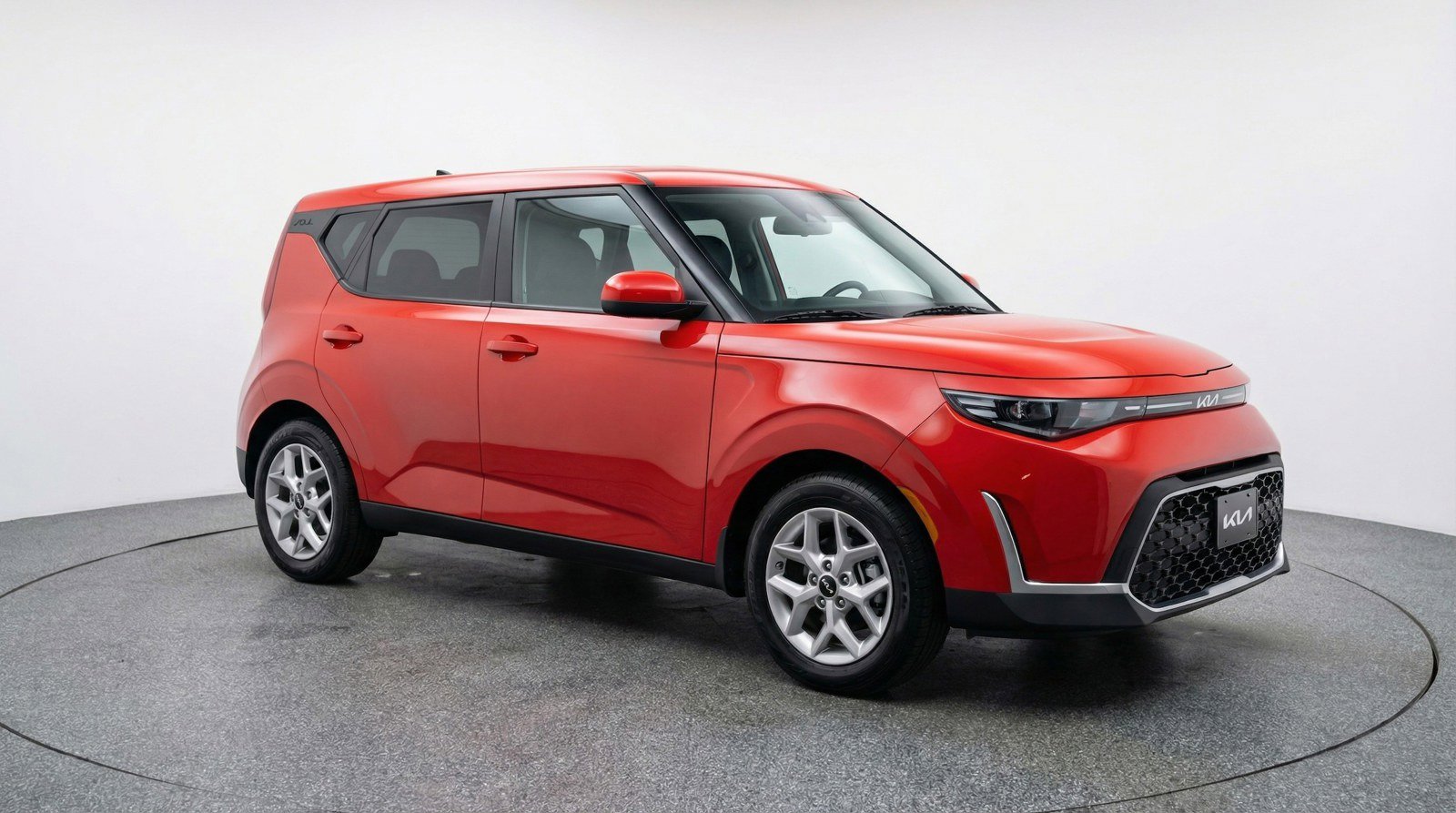 Used 2025 Kia Soul LX w/ LX Technology Package FWD image 1