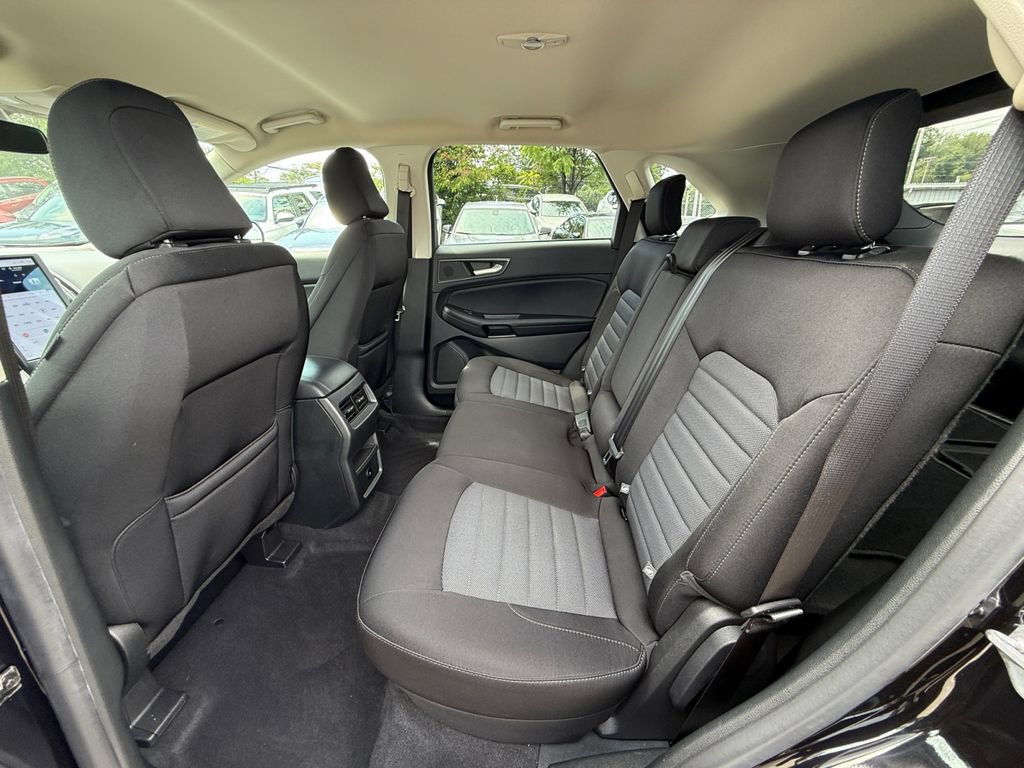 Used 2022 Ford Edge SE w/ Black Appearance Package AWD/4WD image 22