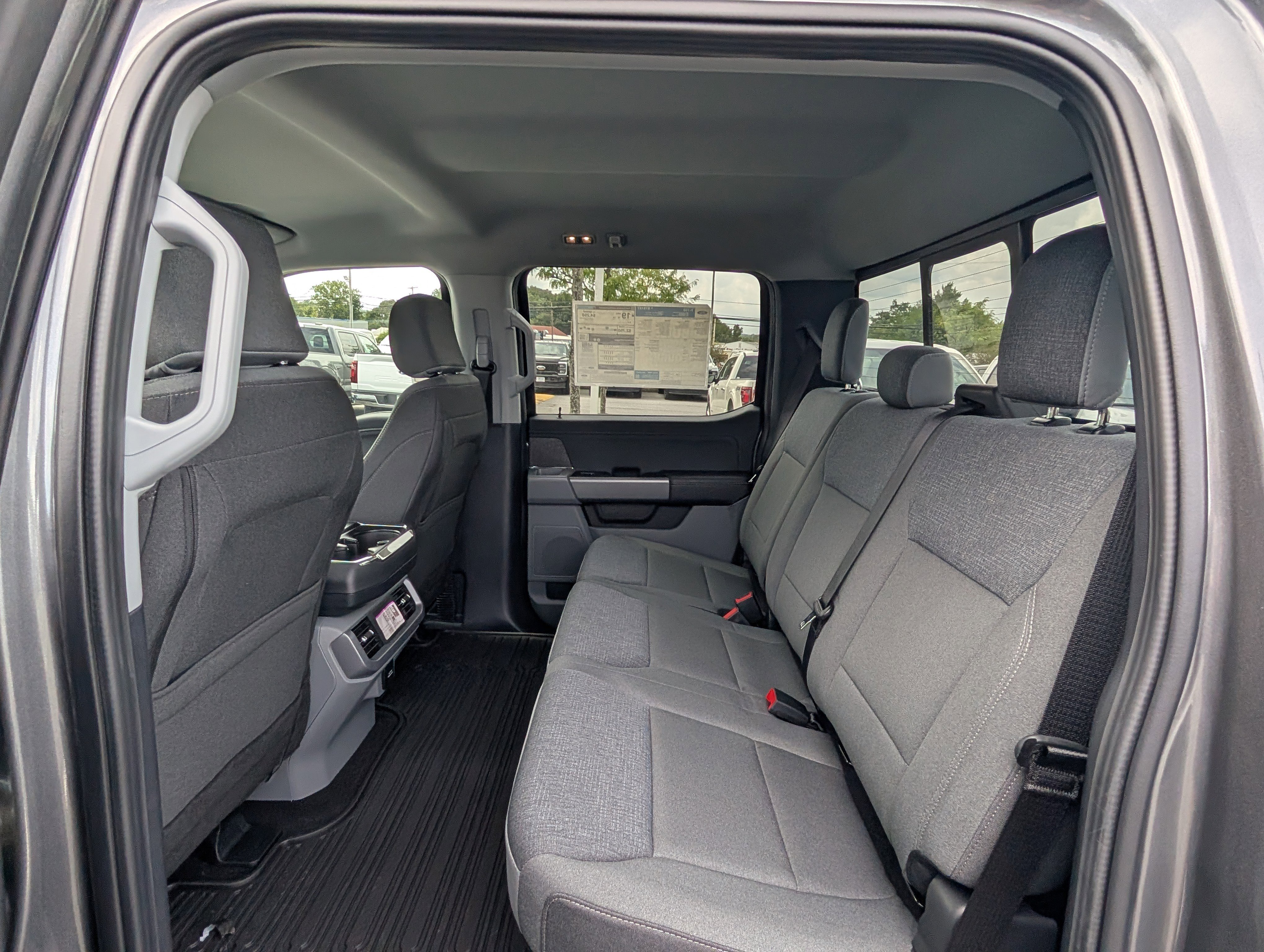 New 2025 Ford F150 XLT w/ Equipment Group 302A MID image 9