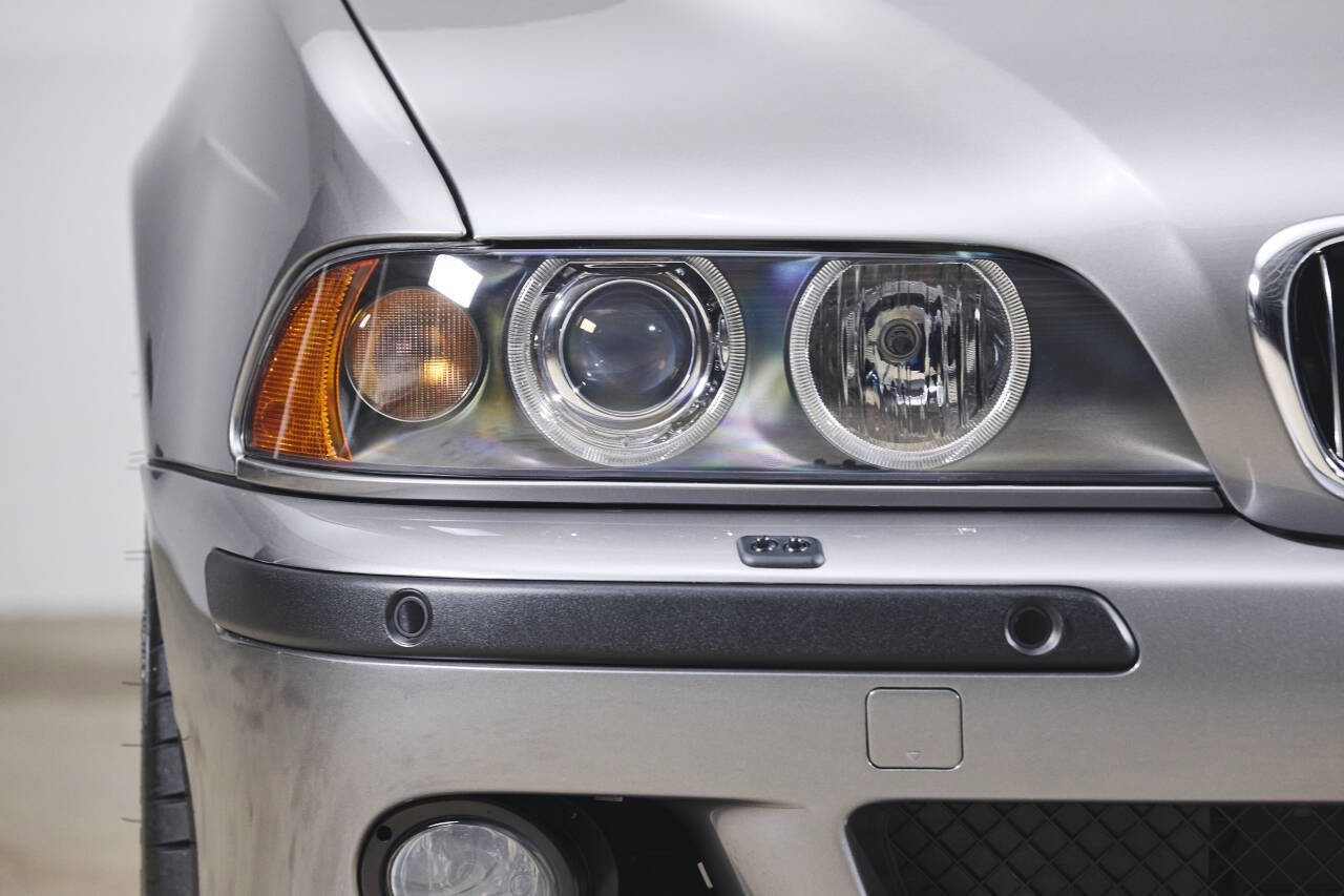 Used 2003 BMW M5 image 12