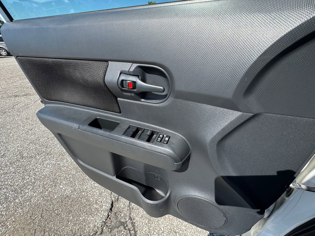 Used 2008 Scion xB FWD image 24