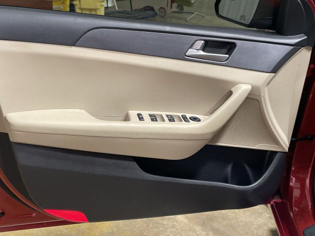 Used 2017 Hyundai Sonata SE FWD image 12