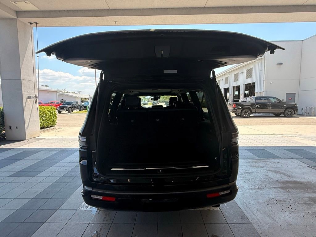 New 2026 Jeep Grand Wagoneer L Summit image 42