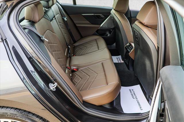 Used 2026 BMW 530i xDrive image 25