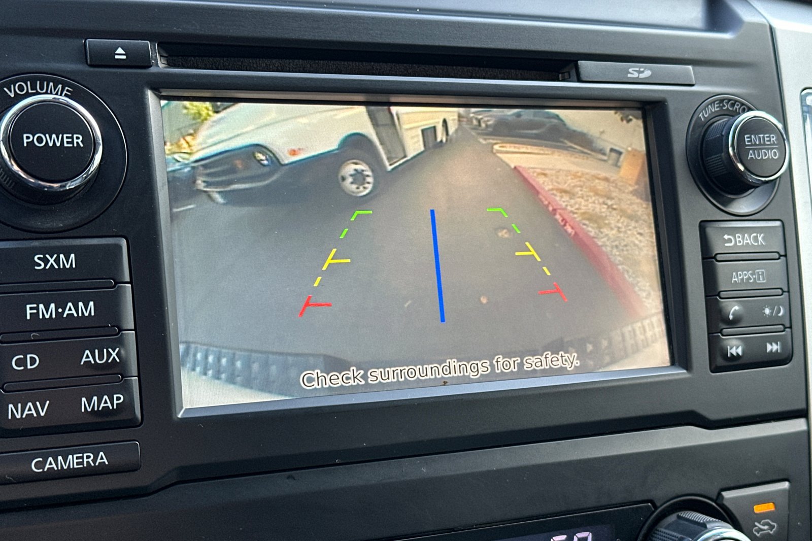 Used 2018 Nissan Titan SL AWD/4WD image 20