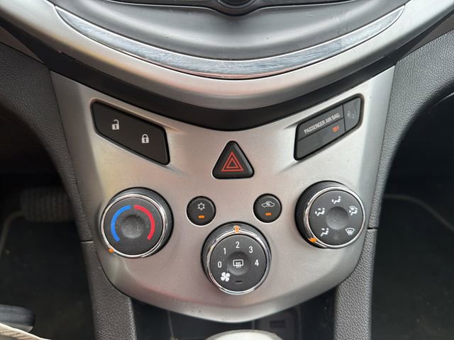 Used 2018 Chevrolet Sonic LT FWD image 28