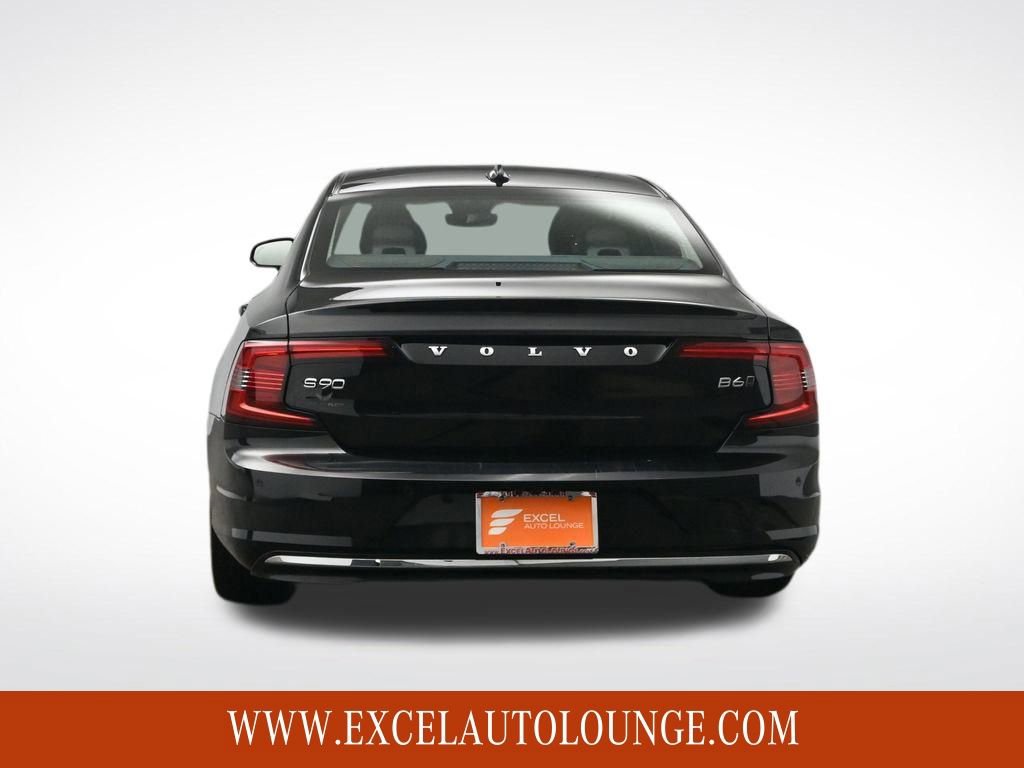 Used 2023 Volvo S90 B6 Plus image 5