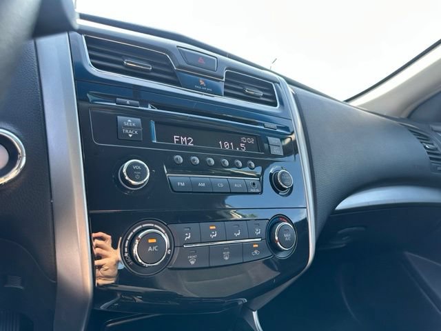 Used 2013 Nissan Altima 2.5 S FWD image 18