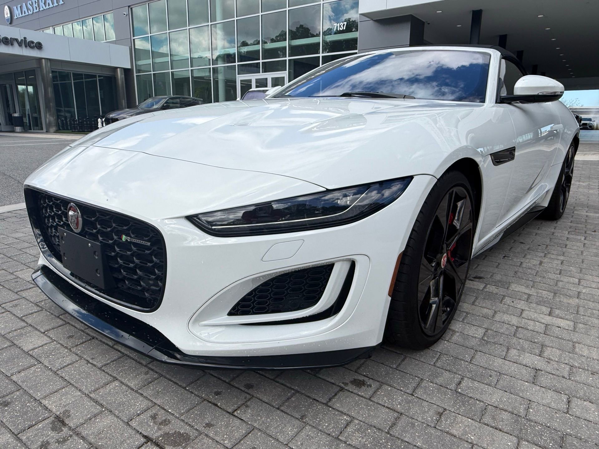 Used 2023 Jaguar F-TYPE R-Dynamic image 9