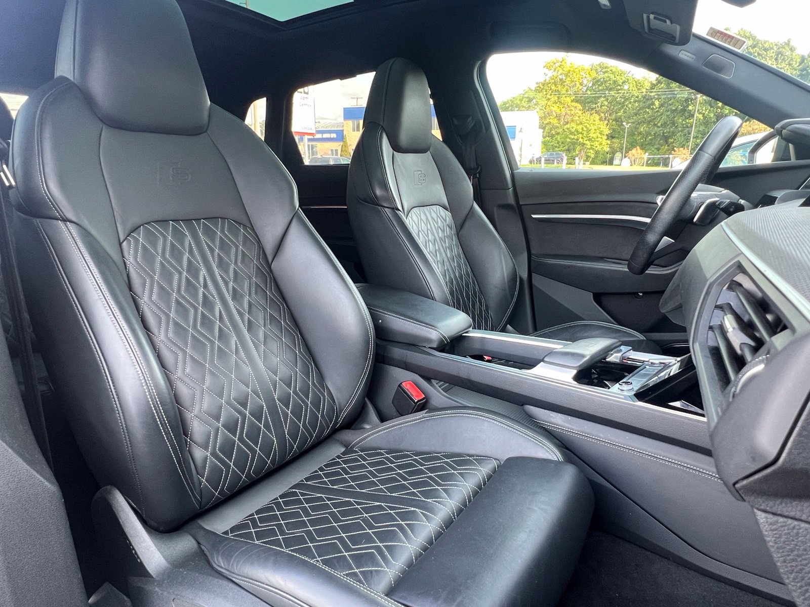 Used 2023 Audi e-tron S Prestige w/ Prestige Package AWD/4WD image 40