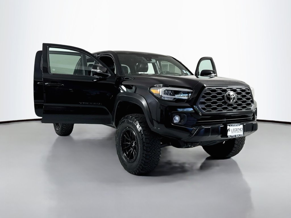 Used 2020 Toyota Tacoma TRD Off-Road w/ TRD Premium Off Road Package AWD/4WD image 25