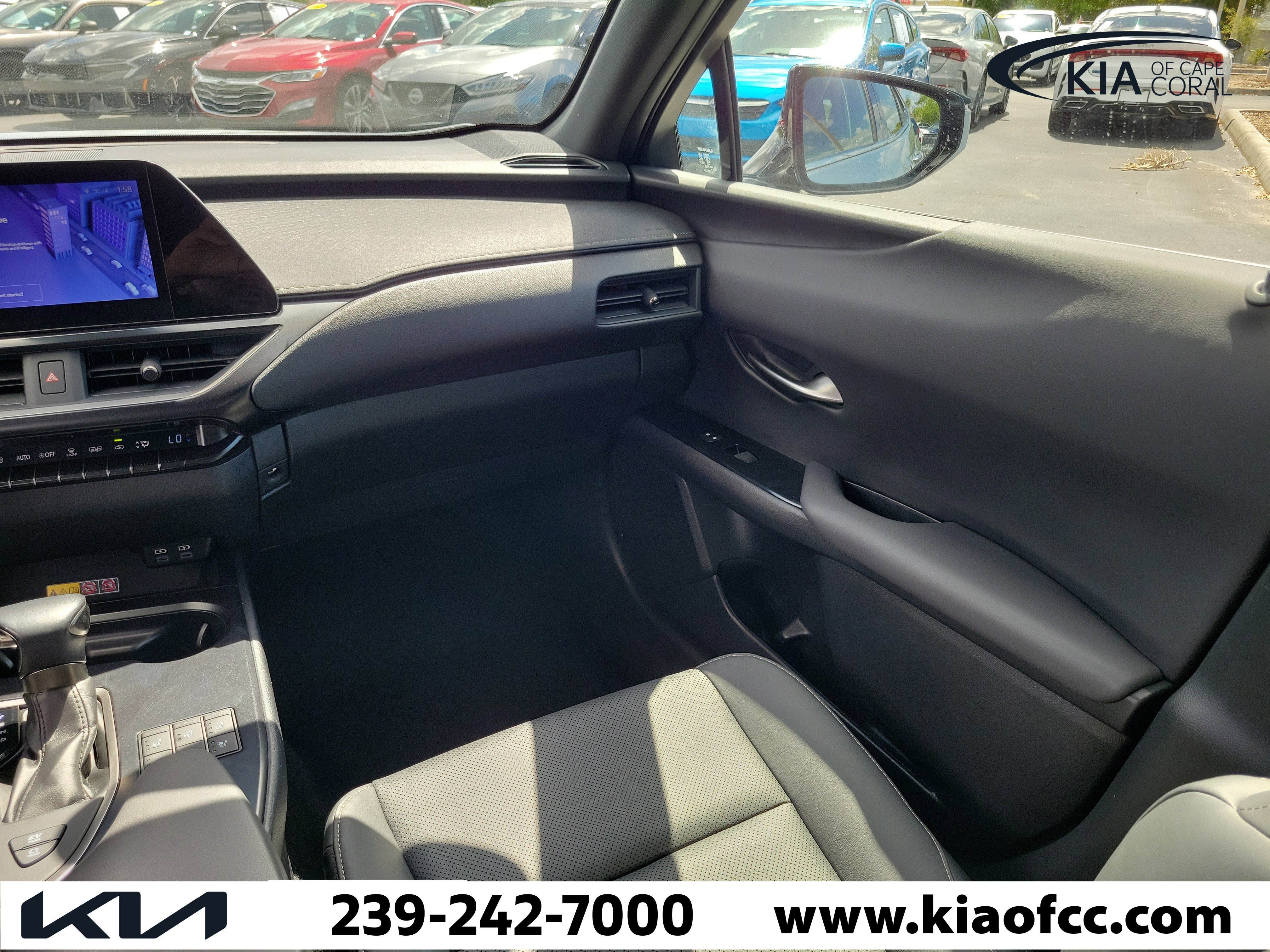 Used 2023 Lexus UX 250h F Sport image 18