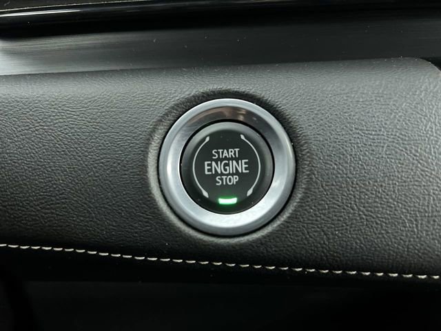 Certified 2021 Cadillac Escalade Premium Luxury w/ LPO, Illumination Package image 17