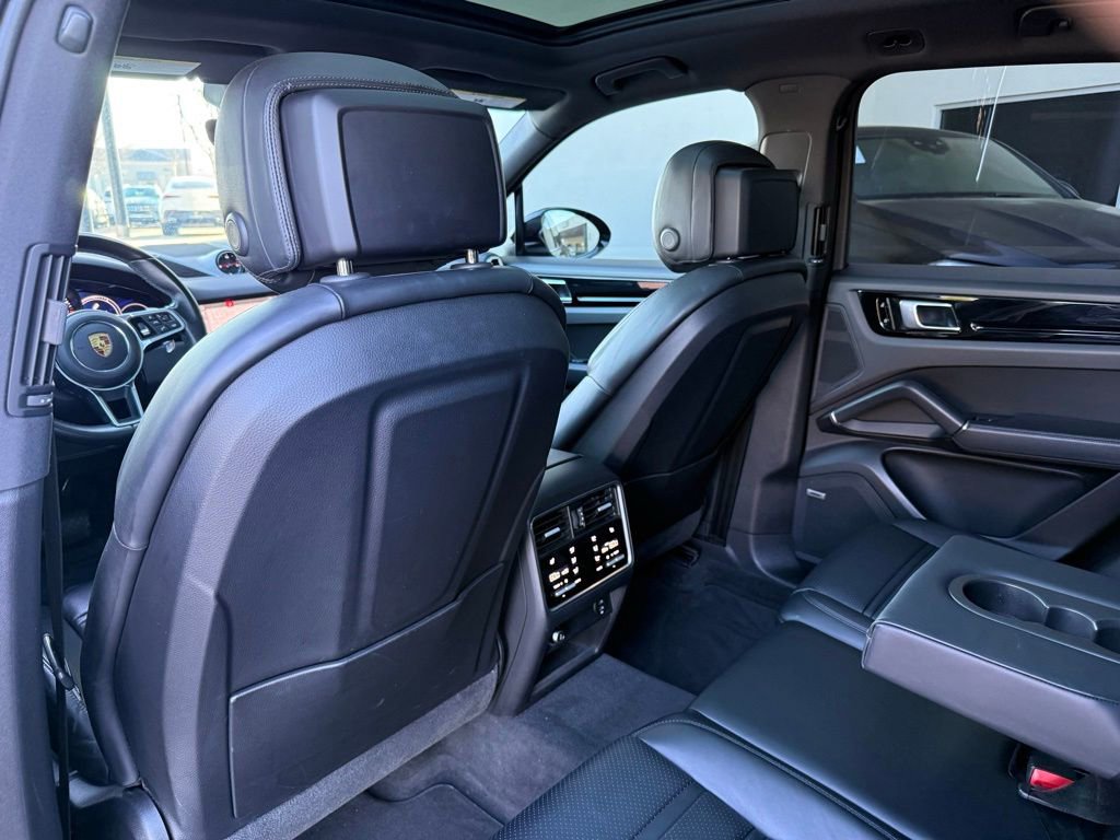 Used 2021 Porsche Cayenne image 25
