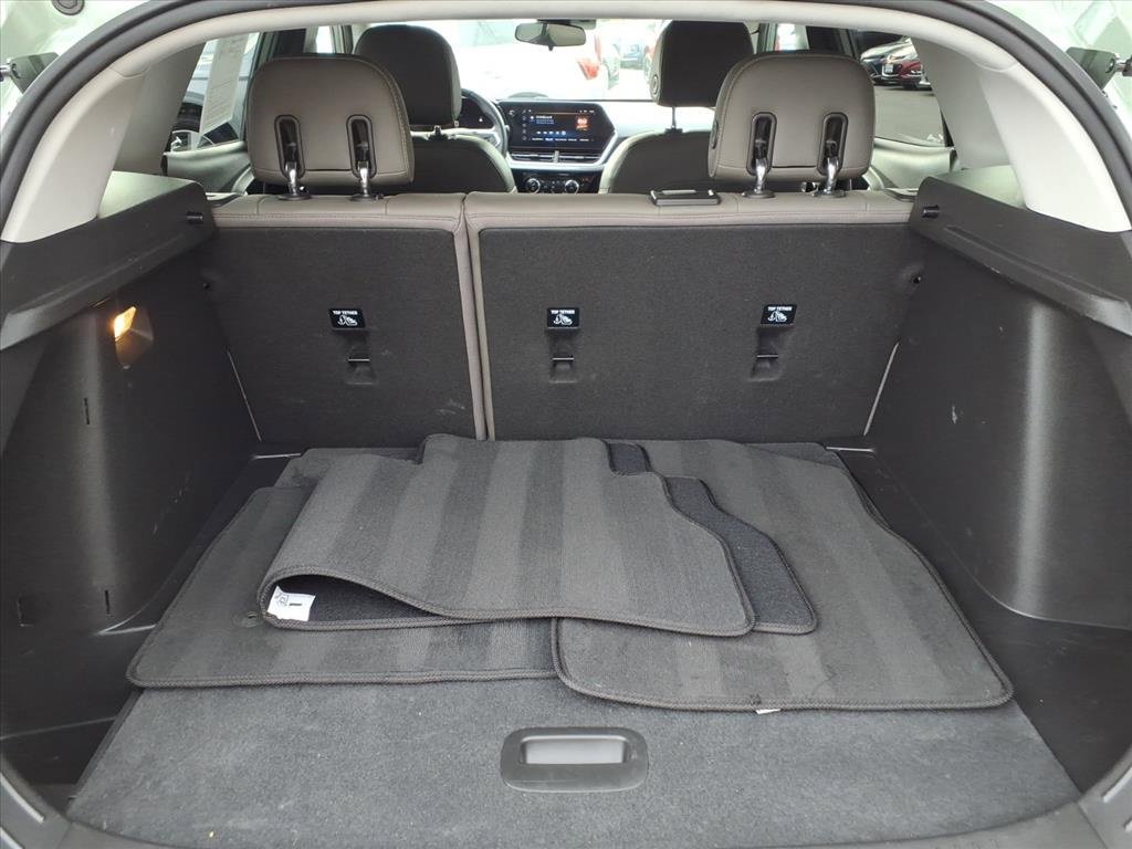 Used 2025 Chevrolet Trax ACTIV w/ Sunroof Package image 20