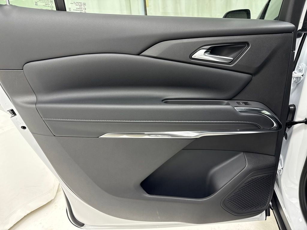 New 2026 Chevrolet Traverse LT image 17