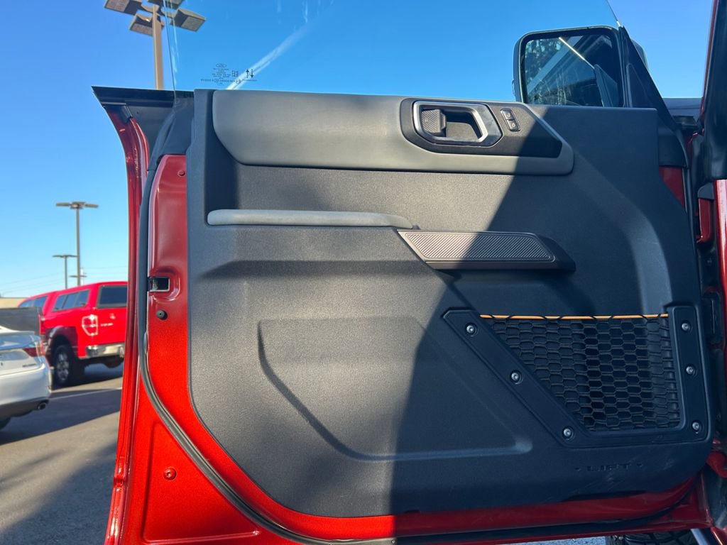 Used 2023 Ford Bronco Badlands w/ Sasquatch Package image 22