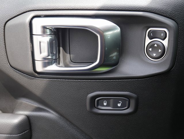 New 2025 Jeep Gladiator Mojave w/ Safety Group image 12