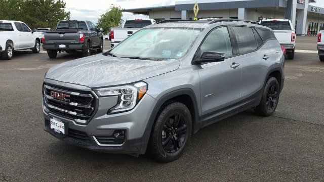 Used 2024 GMC Terrain AT4 w/ Tech Package AWD/4WD image 5