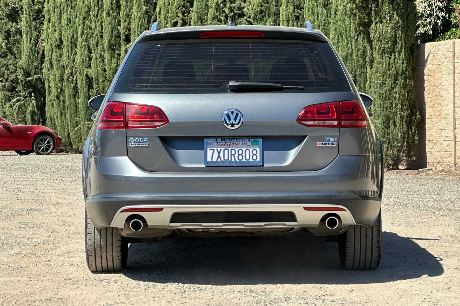 Used 2017 Volkswagen Golf Alltrack AWD/4WD image 5