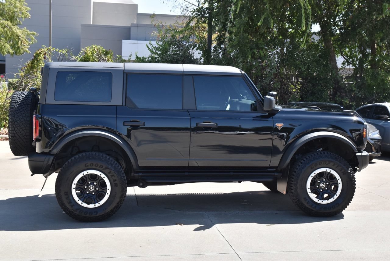 Used 2023 Ford Bronco Badlands w/ Sasquatch Package AWD/4WD image 6