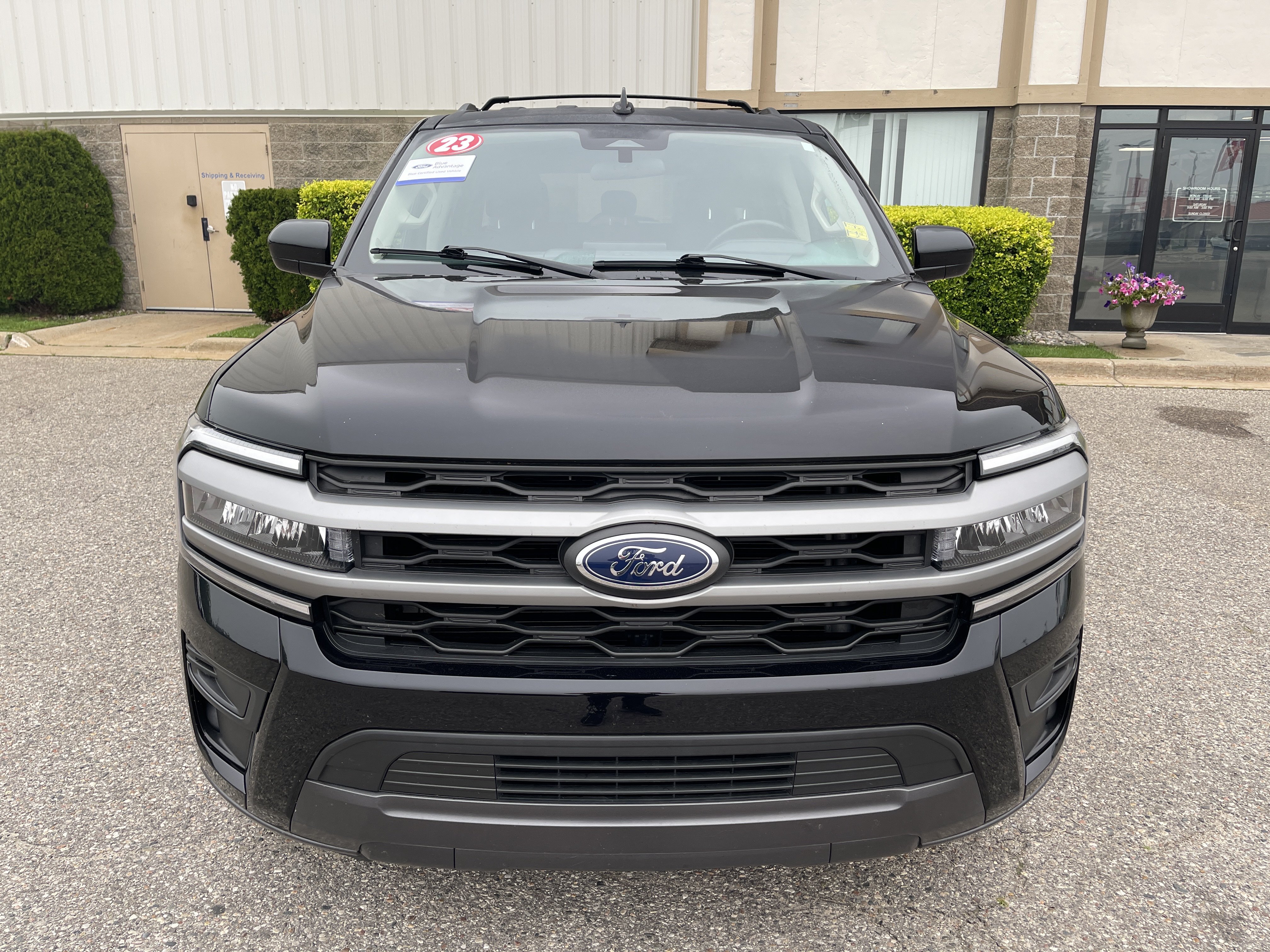 Used 2023 Ford Expedition XL AWD/4WD image 9