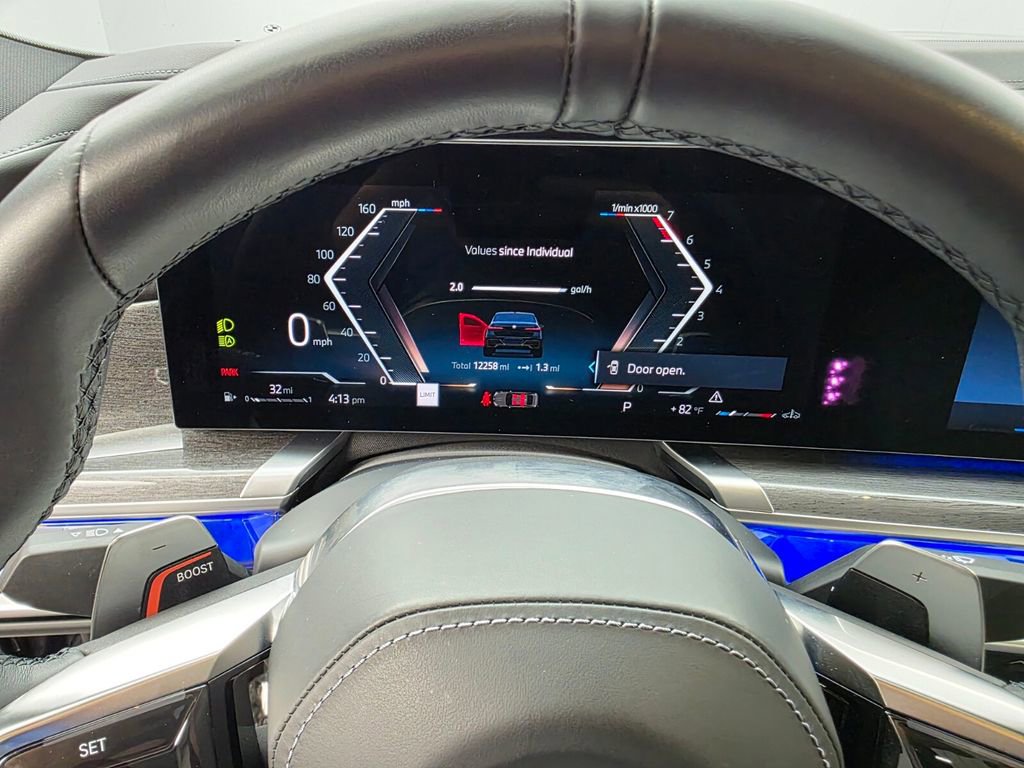 Used 2024 BMW 760i xDrive w/ Executive Package image 22