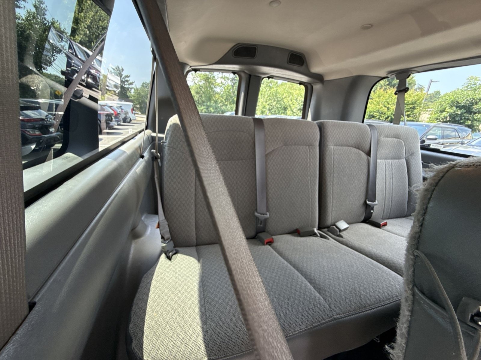 Used 2025 GMC Savana 3500 LT w/ LT Preferred Equipment Group RWD image 27