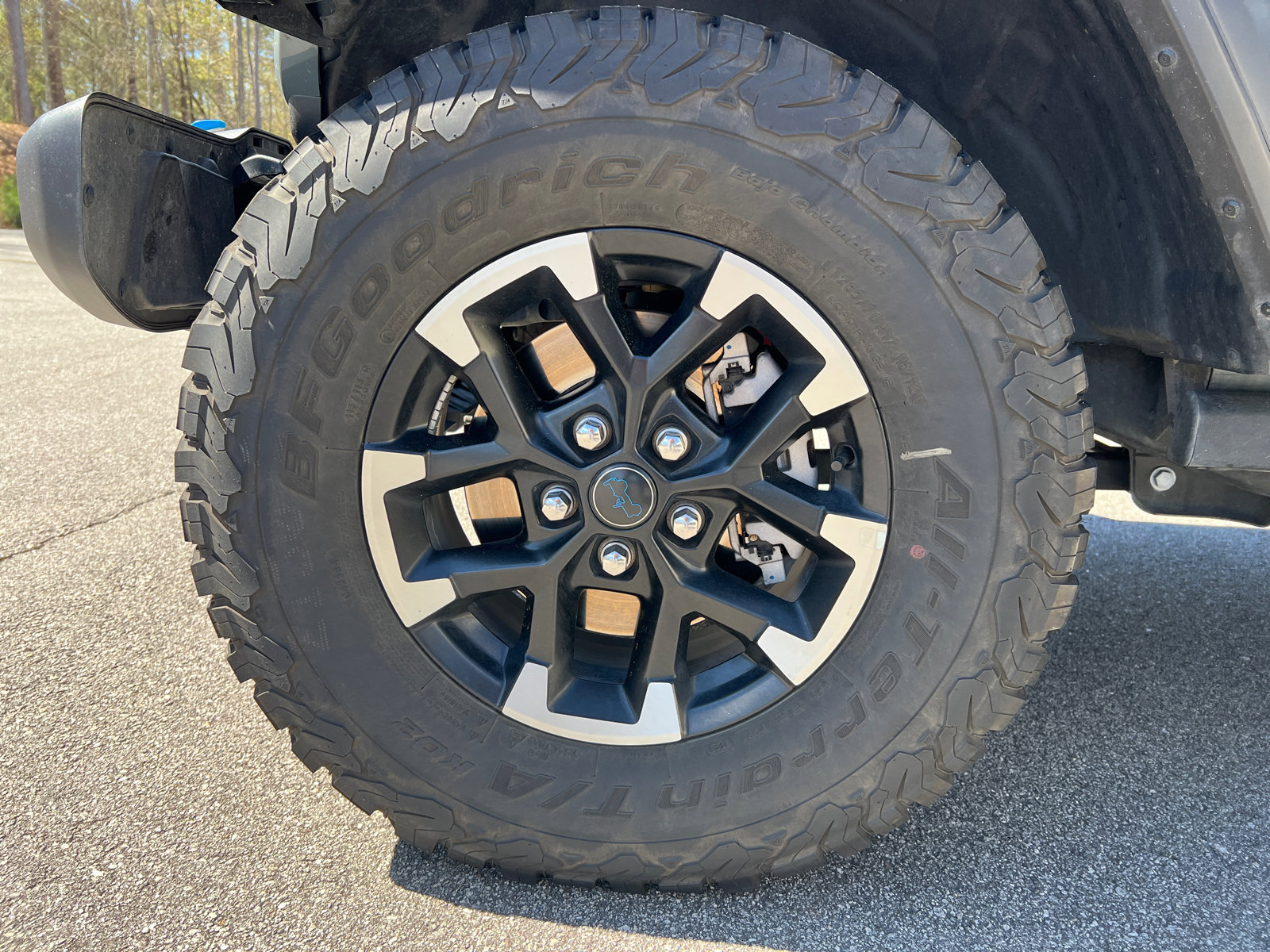 Used 2025 Jeep Wrangler Unlimited Rubicon 4xe AWD/4WD image 11