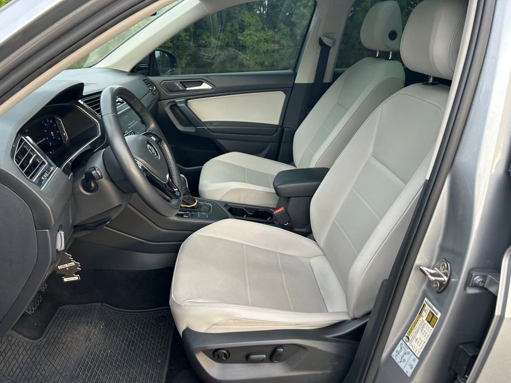 Used 2020 Volkswagen Tiguan SEL FWD image 15