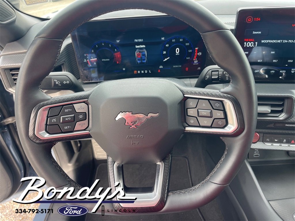 Used 2024 Ford Mustang Coupe image 9