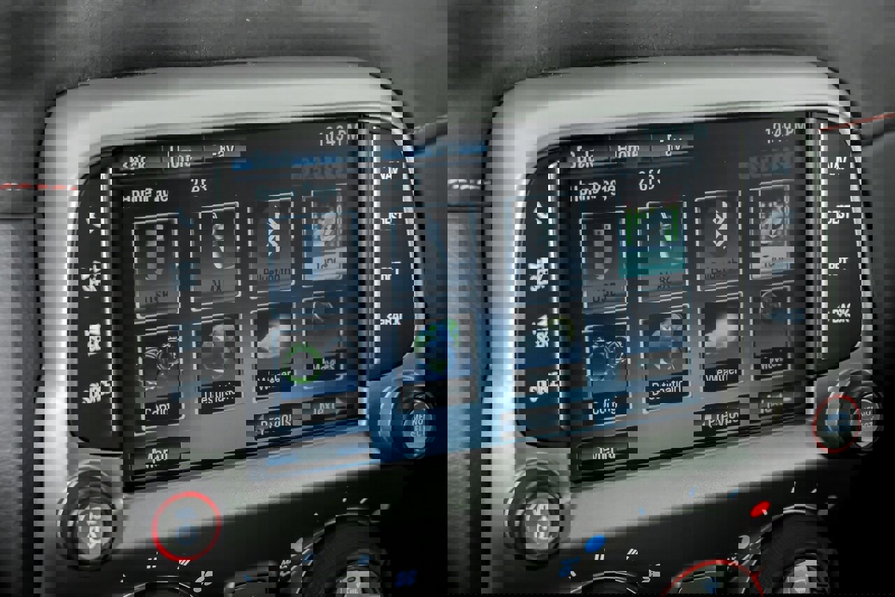 Used 2013 Chevrolet Camaro ZL1 image 32