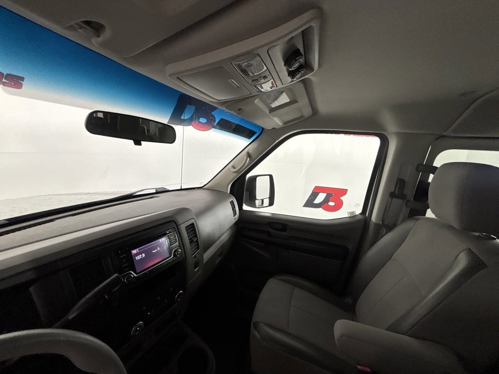 Used 2018 Nissan NV 3500 S image 25