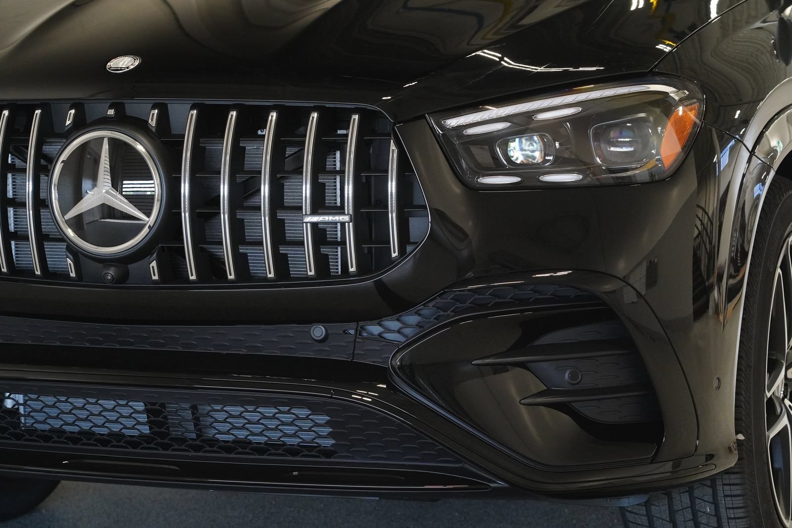 New 2026 Mercedes-Benz GLE 53 AMG 4MATIC Coupe image 8