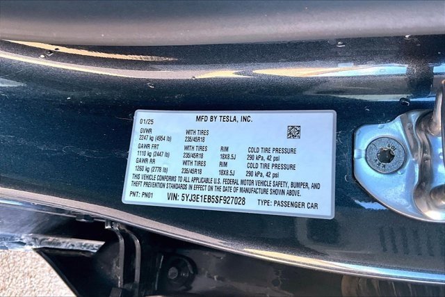 Used 2025 Tesla Model 3 Long Range image 17