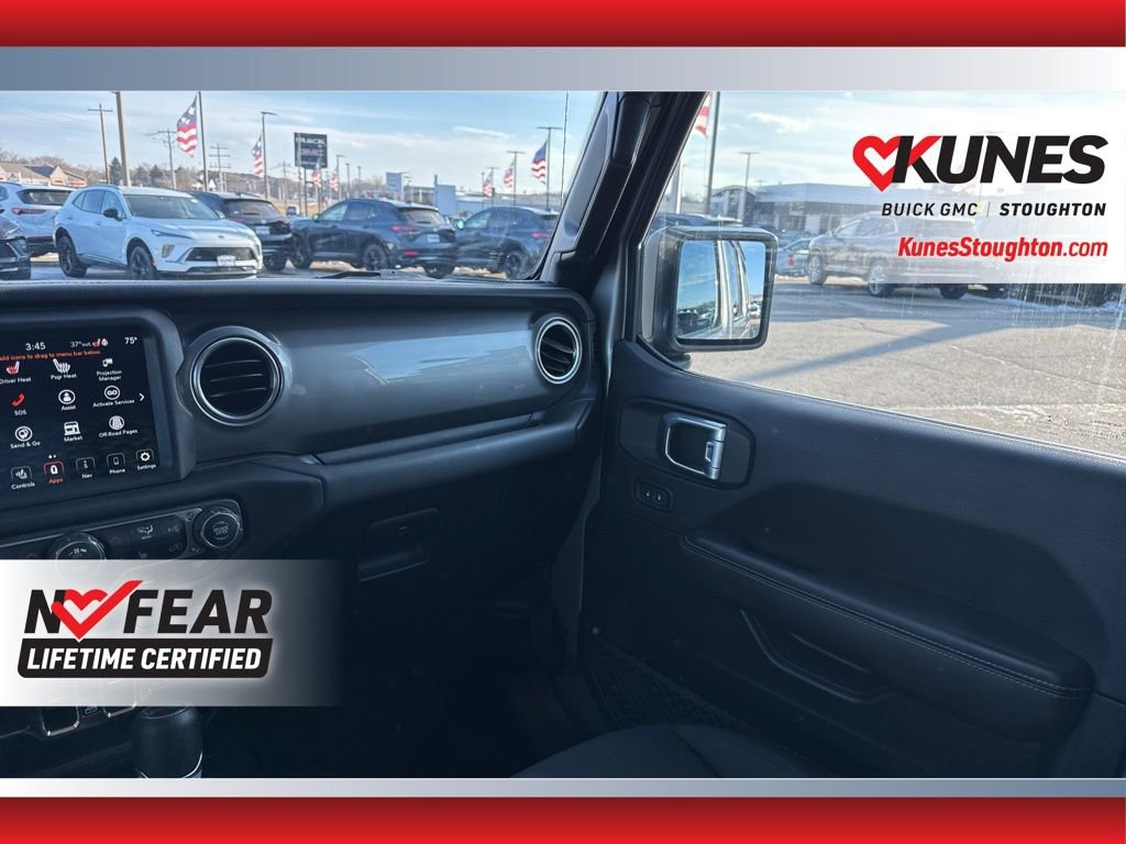 Used 2021 Jeep Wrangler Unlimited Sahara w/ Uconnect 4C Nav & Sound Group image 44