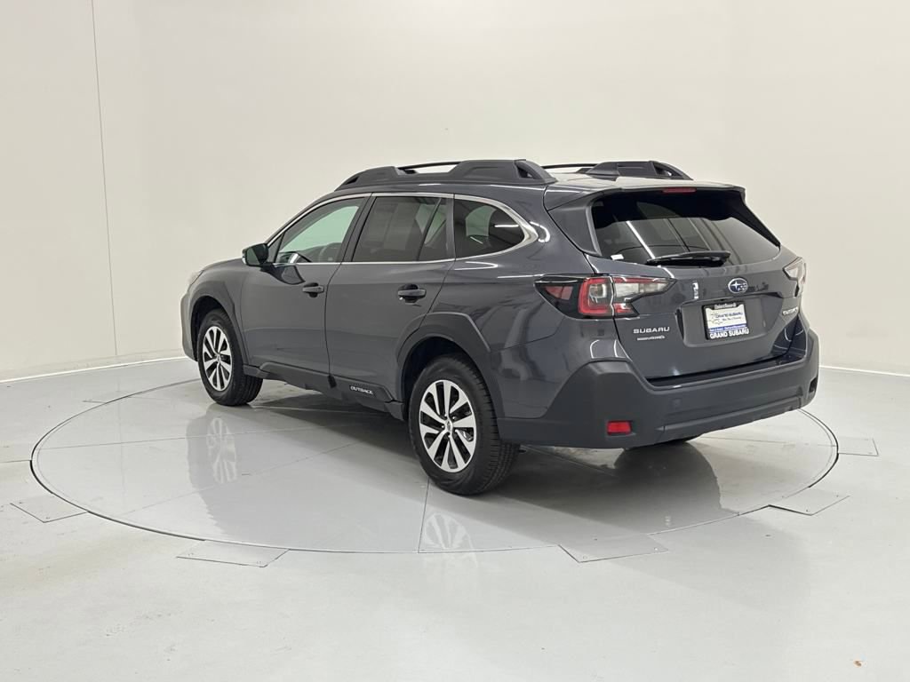 Used 2024 Subaru Outback Premium image 4