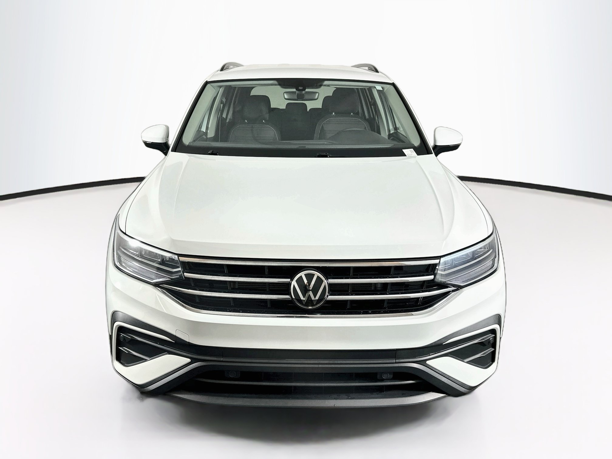 Used 2023 Volkswagen Tiguan S FWD image 2