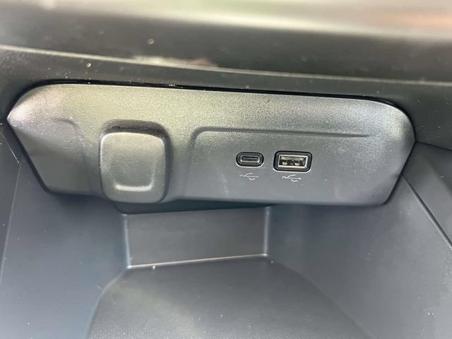 Used 2025 Chevrolet Trax LS w/ LS Convenience Package FWD image 28