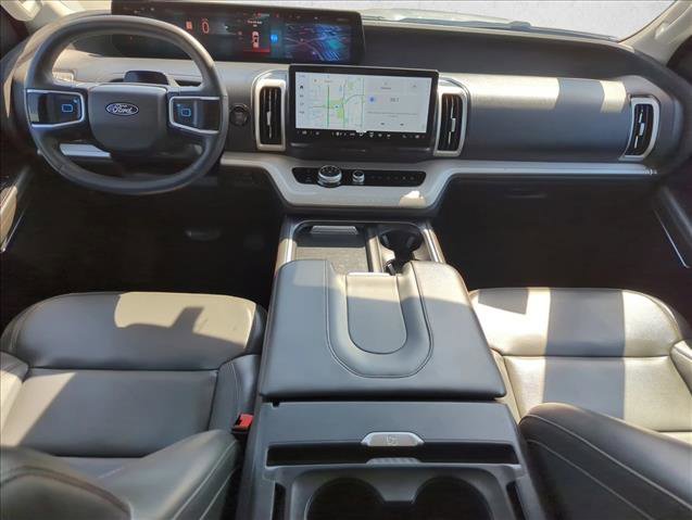 Used 2025 Ford Expedition Active image 20