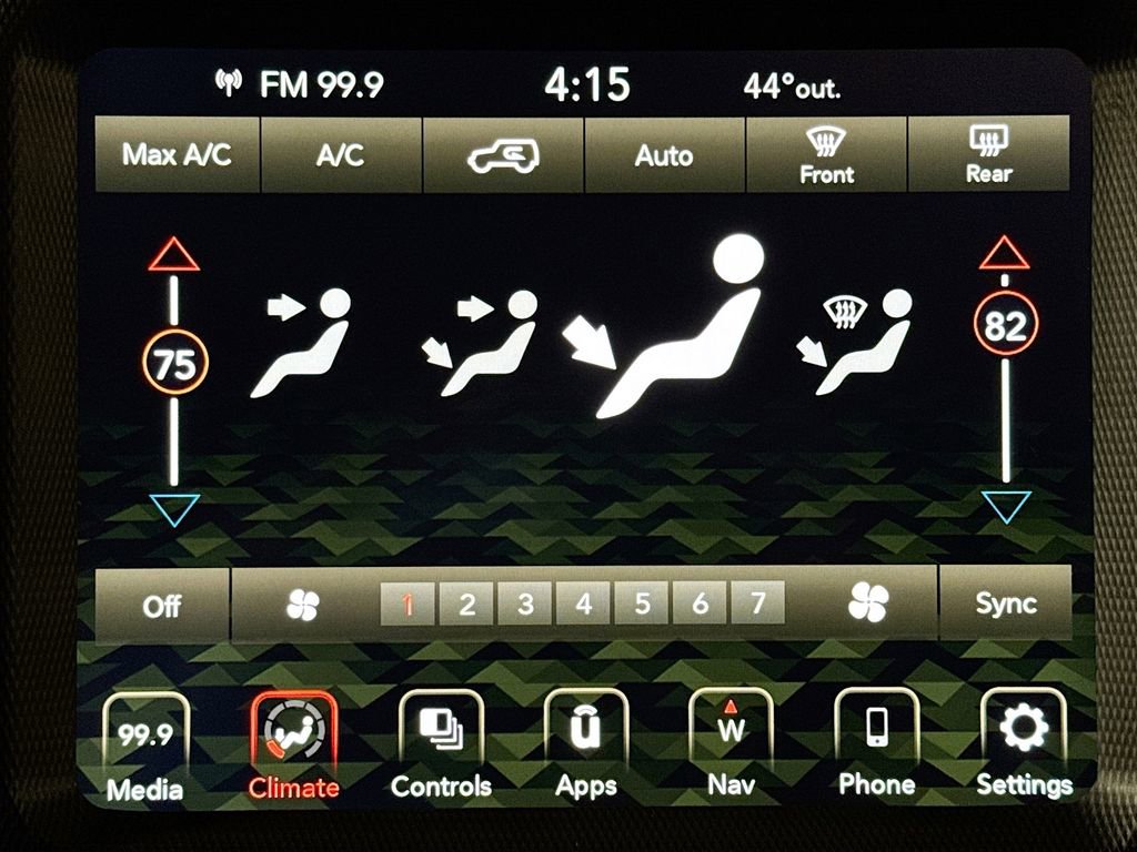 Used 2022 Jeep Wrangler Unlimited Rubicon image 12