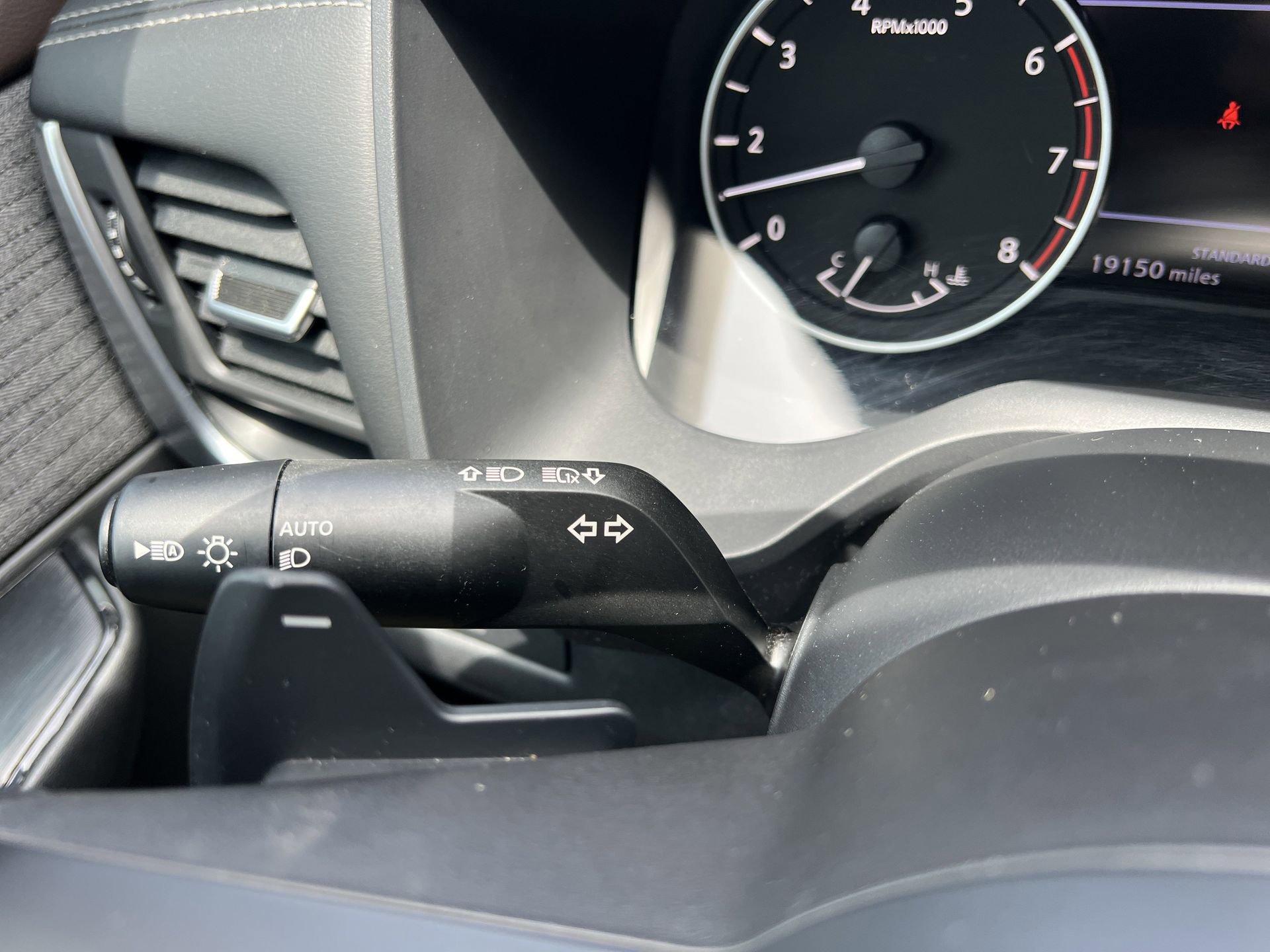 Used 2023 Nissan Rogue S FWD image 9