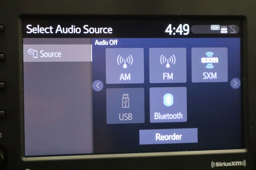 Used 2022 Toyota RAV4 XLE image 33